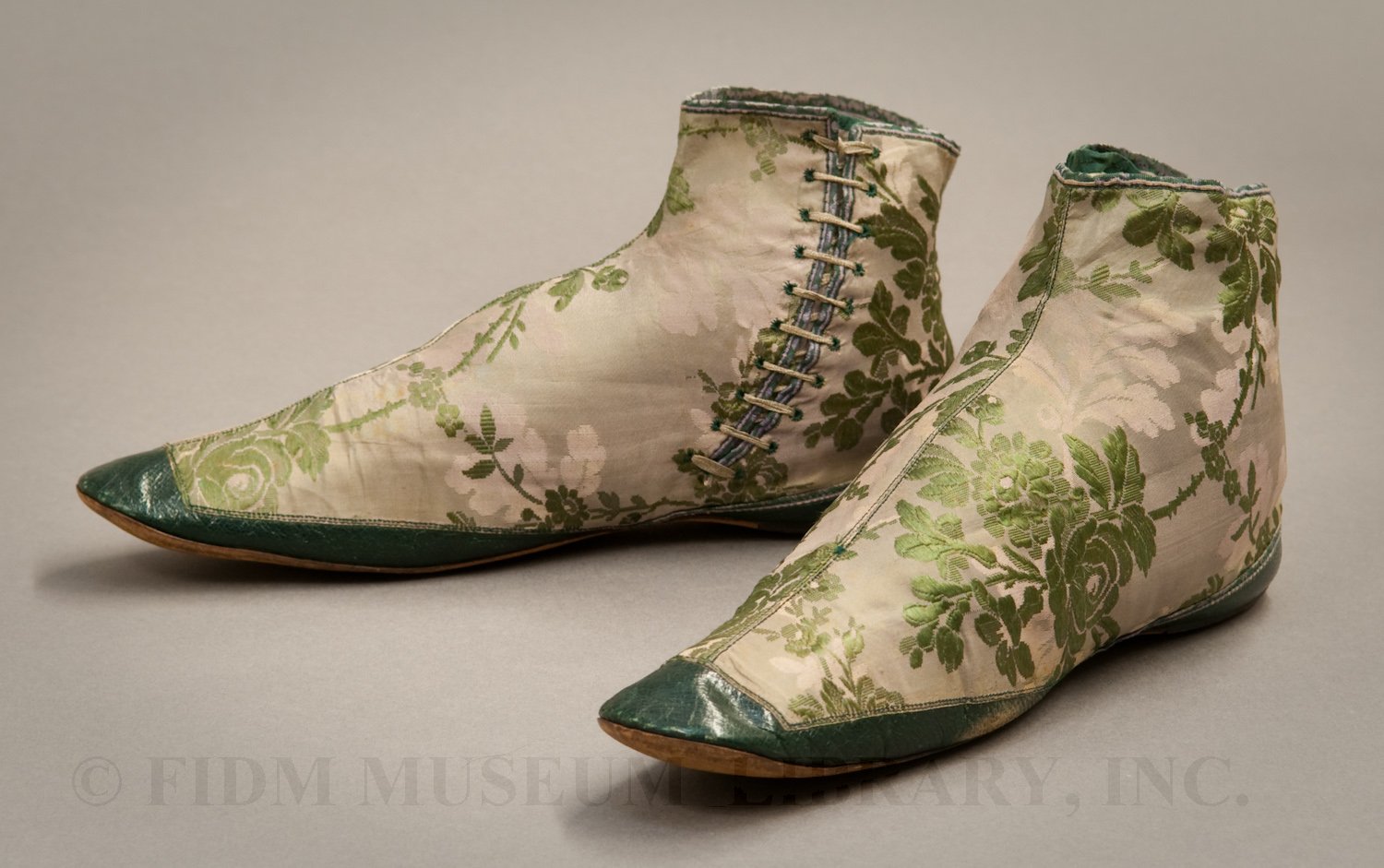 Wet Feet! 1857 Warning Against Fashionable Shoes